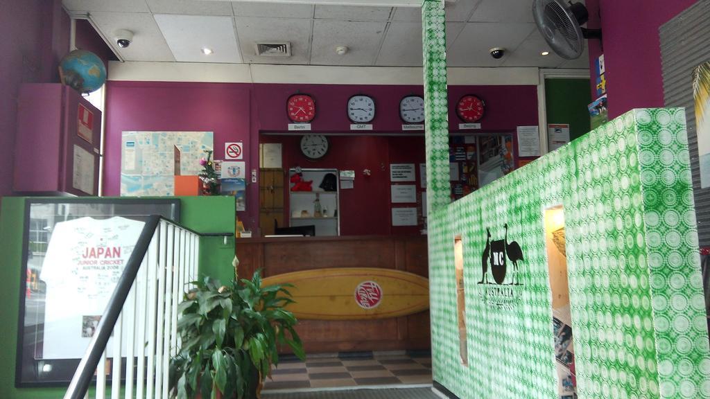 The Melbourne Connection Travellers Hostel Екстер'єр фото
