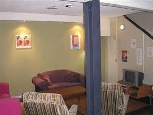 The Melbourne Connection Travellers Hostel Екстер'єр фото